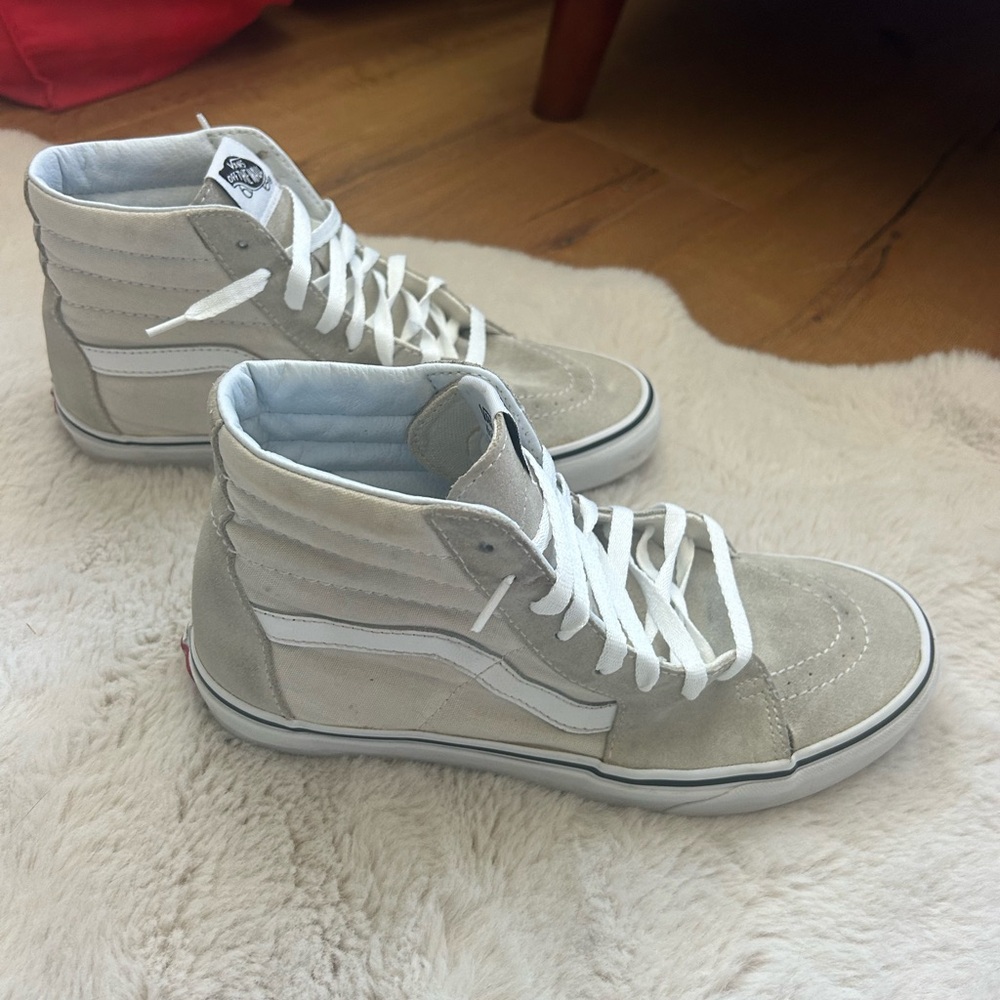 Vans unisex High-Top Sneakers - Cream and White, women’s 9.5/mens 8